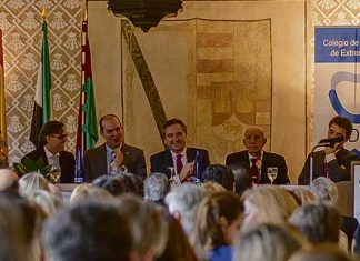 El Colegio de Dentistas de Extremadura nombra Colegiado de Honor a Victorino Martín