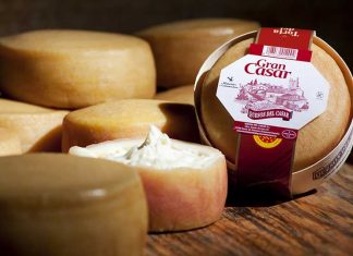 La Torta del Casar continúa con sus donaciones al Banco de Alimentos