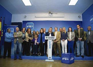 El PP renueva su lista a medias