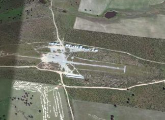 La Junta entrega la documentación del aeródromo de Cáceres