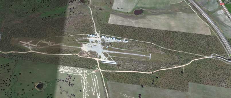 La Junta entrega la documentación del aeródromo de Cáceres