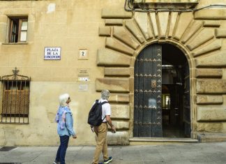 María Bote presenta su libro ‘Cantar la vida’ en el Palacio de la Isla