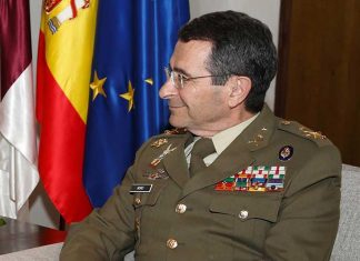 César Muros presenta su libro ‘Infantes de leyenda’, en el Palacio de las Cigüeñas
