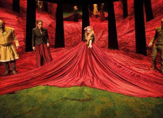 El Festival de Alcántara levanta el telón con el clásico ‘Hamlet’