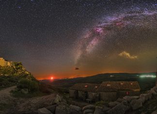 La Provincia de Cáceres estrena 28 experiencias sobre astroturismo Las casas rurales de Extremadura rozan el 90% de ocupación durante el puente de Todos los Santos