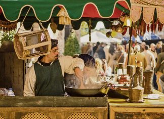 El casco histórico regresa al pasado con el Mercado Medieval de las Tres Culturas