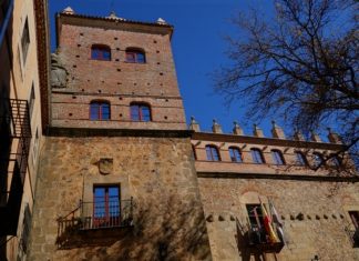 Una exposición de Enrique Cidoncha y dos foros de debate, este fin de semana en el festival Cáceres de Foto