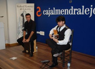 Juan Manuel Moreno abre el XLIII Festival Flamenco de Cáceres expresando dos maneras de sentir