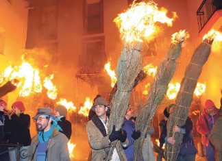 Vuelven Los Escobazos a Jarandilla de la Vera