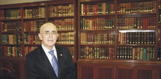 Carlos R. Arjona Mateos, presidente del Colegio de Médicos de Cáceres. Sanidad Cáceres.