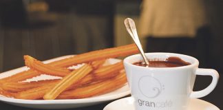 Churros con chocolate en el Gran Café