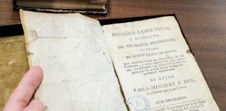 Libros históricos restaurados en la Biblioteca Pública