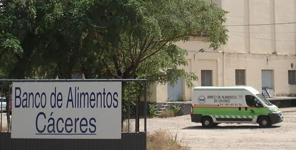 El Banco de Alimentos de Cáceres recibe 18.000 euros de la Diputación Provincial