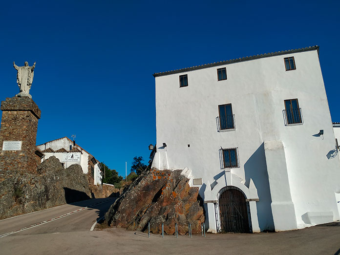 El santuario de la Virgen de la Montaña de Cáceres abrirá en horario habitual el martes que viene
