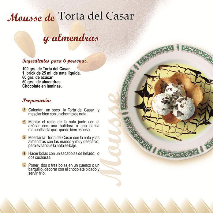 Mousse con Torta del Casar y almendras