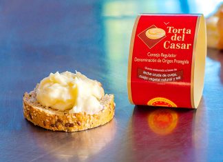 Diez buenas razones para degustar una Torta del Casar