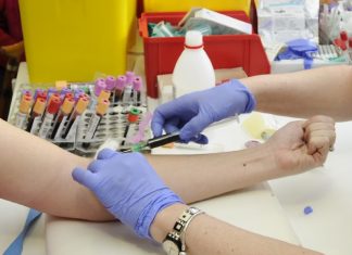 Donantes de Sangre alerta de que está bajo mínimos
