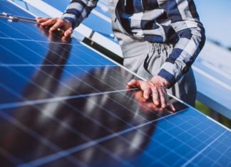 Cáceres promueve la formación para trabajar en las plantas fotovoltaicas