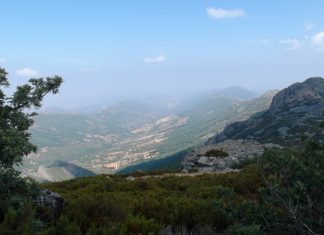 La Vuelta Ciclista 2021 corona el Pico Villuercas