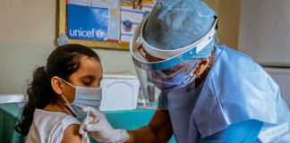 UNICEF firma un acuerdo de suministro para la vacuna contra la COVID-19 de Pfizer-BioNTech