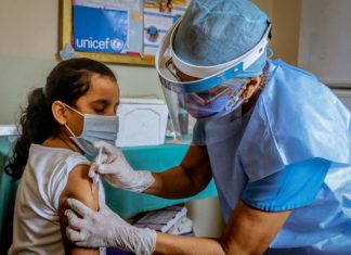 UNICEF firma un acuerdo de suministro para la vacuna contra la COVID-19 de Pfizer-BioNTech