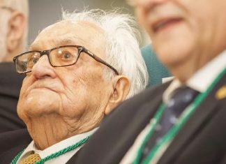 Fallece por Covid José Corbacho Molano, presidente de honor del Colegio de Veterinarios de Cáceres Fallece por Covid José Corbacho, presidente de honor del Colegio de Veterinarios de Cáceres