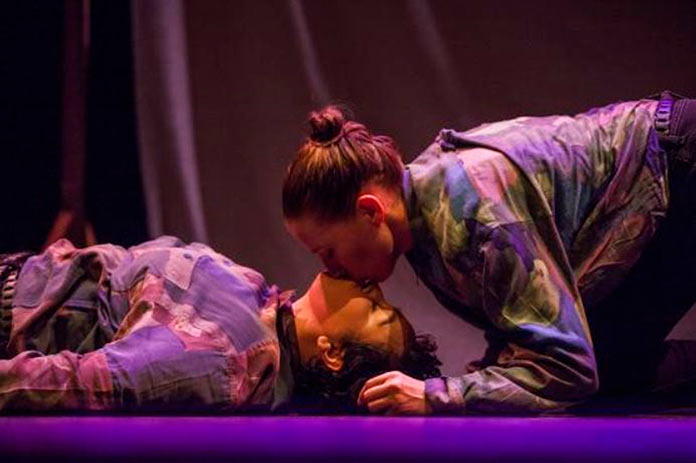 Elisa y Marcela suben al escenario del Gran Teatro