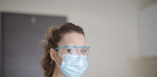 Extremadura suma otros dos fallecidos por coronavirus mientras caen los contagios