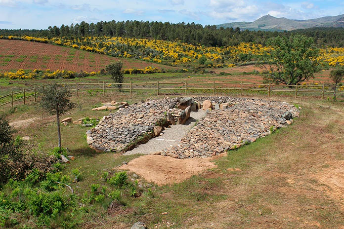 El dolmen de Pradocastaño, en Hernán Pérez, ya se puede visitar