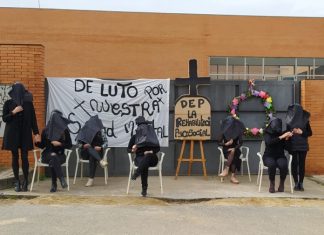 Feafes Cáceres programa encierros y acampadas para pedir soluciones a su situación