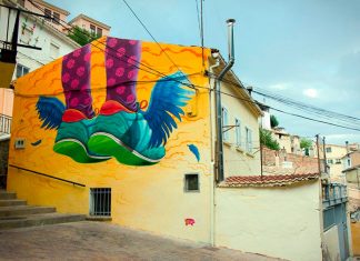 Azabal acoge la nueva intervención del programa Muro Crítico