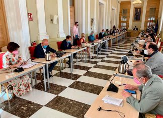 El Ayuntamiento de Cáceres pide a la Junta blindar la protección de la Sierra de la Mosca