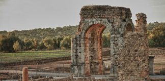 Cáparra y el castillo de Montemolín se rehabilitarán con fondos del Plan Nacional del Xacobeo 2021/22