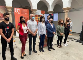 Miguel Sansón diseña el uniforme de los trabajadores del Festival de Mérida