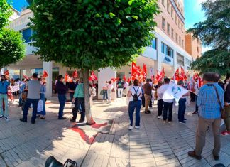 CCOO y UGT afirman que Correos recorta «más de un 65%» en contratación de plantilla de Badajoz CCOO y UGT afirman que Correos recorta más de un 65% en contratación de plantilla de Badajoz