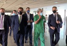El Ministro de Ciencia, Pedro Duque, visita el Centro de Cirugía Mínima Invasión de Cáceres