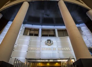 Una estatua para homenajear a la profesión médica en Badajoz