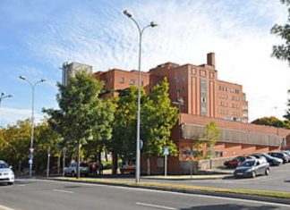 El Hospital San Pedro de Alcántara de Cáceres confirma un brote de coronavirus El Hospital San Pedro de Alcántara de Cáceres confirma un brote de coronavirus