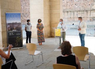 Cáceres cuida a sus turistas con crema solar