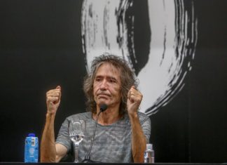 El cantante de Extremoduro Robe en una rueda de prensa