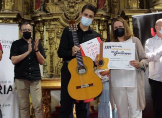 Ganador del concurso del XXIV Festival Internacional de Guitarra de Coria