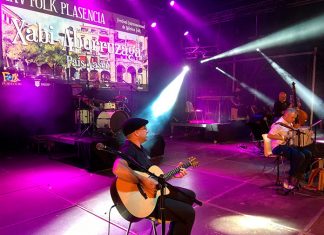 Gwendal, Xabi Aburruzaga y EnVerea brillan en el Folk de Plasencia