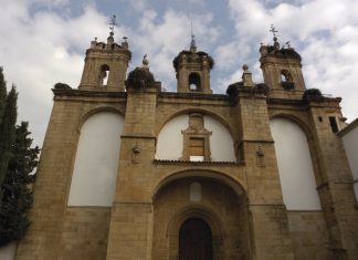 Sale a licitación la rehabilitación de la fachada y cubierta del complejo San Francisco de Cáceres