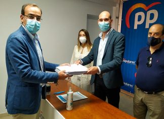 Rafael Mateos presenta su candidatura para el PP de Cáceres Rafael Mateos presenta su candidatura para el PP de Cáceres