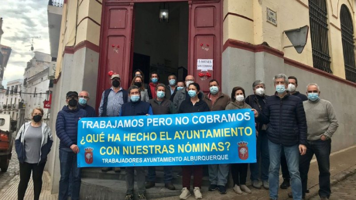 CSIF alerta de que empleados públicos del Ayuntamiento de Alburquerque están trabajando sin contrato
