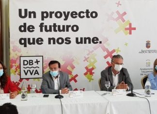 ara y los alcaldes de Don Benito y Villanueva presentan su proyecto de fusión a Pedro Sánchez