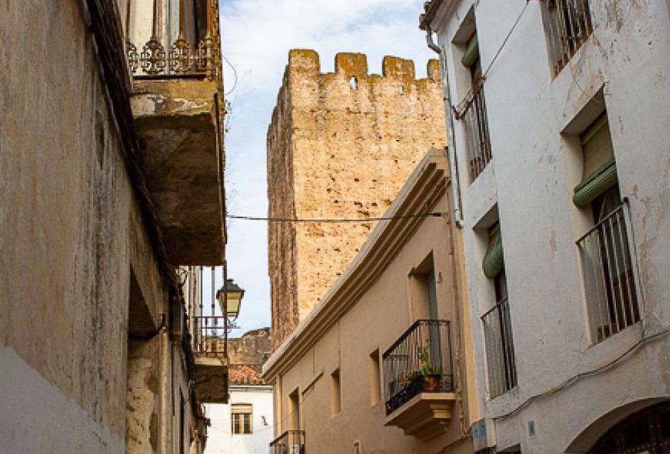 La segunda fase de restauración de la muralla de Cáceres comenzará en 2022