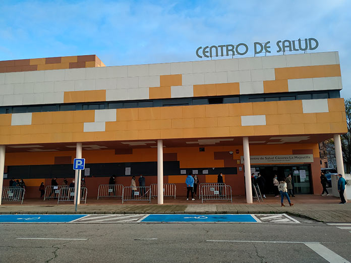 Cáceres repite el cribado masivo en el centro de salud de La Mejostilla