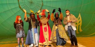 Los Reyes Magos cambian el camello por el tuk-tuk