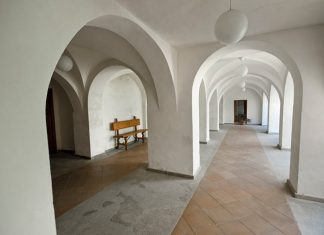 Cáceres habilita un libro de condolencias por el fallecimiento de Juan Iglesias Marcelo Cáceres habilita un libro de condolencias por el fallecimiento de Juan Iglesias Marcelo